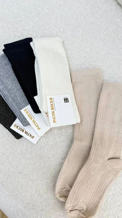 جوراب ساق‌دار گندمی