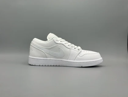 کتانی نایکی جردن1 لو سفید/Nike Air Jordan1 White