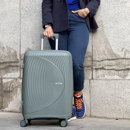 چمدان نشکن مندوزا مدل MENDOZA - MDZ608M MEDIUM سایز متوسط