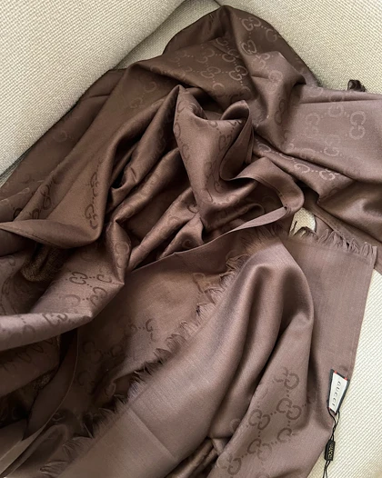 Shawl 0182