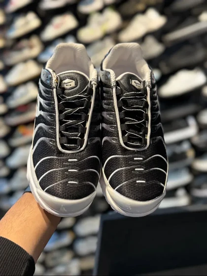 کتانی زنانه نایک تی ان