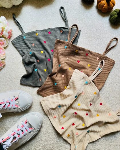 تاپ گلدوزی