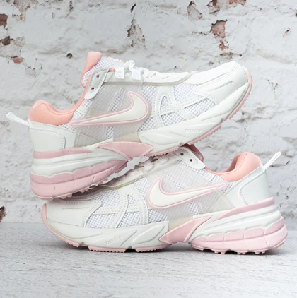 کفش کتانی زنانه نایک V2K سفید صورتی (Nike V2K White Pink) کد 2350