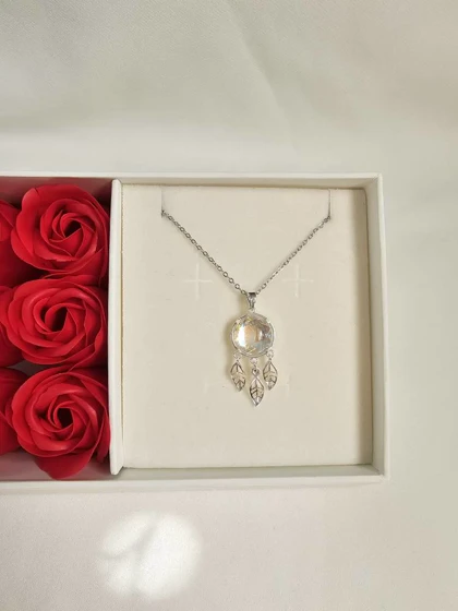 گردنبند شیشه ای