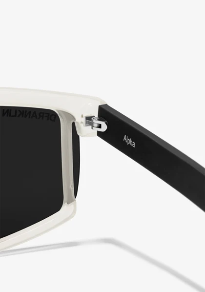 عینک آفتابی دی فرانکلین مدل D.franklin Alpha Milky Crystal / Matt Black