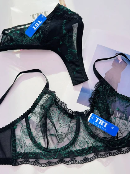 ست شورت و سوتین زنانه طرح سیم دوزی جنس گیپور