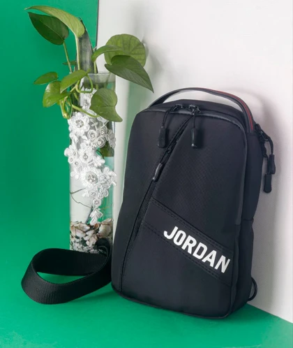 کیف بادی بگ jordan کد 1082