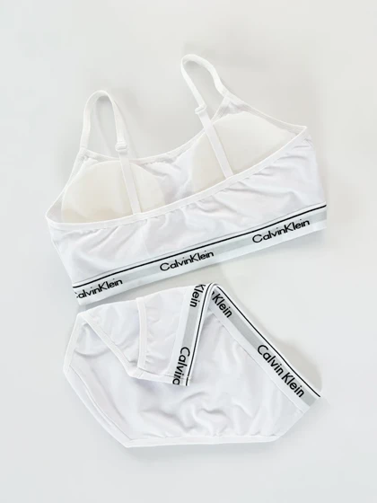 ست نیم‌تنه کاپ‌دار بندی و شورت اسلیپ نخ پنبه کلوین کلاین Calvin Klein