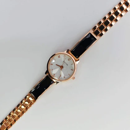 ساعت مچی زنانه مجلسی Roilyn نگین‌دار با موتور کوارتز