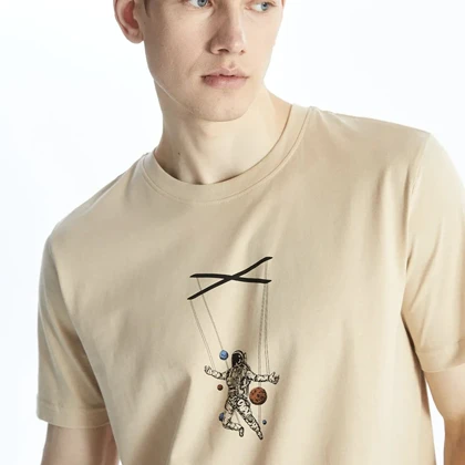 تیشرت آستین کوتاه مردانه ال سی وایکیکی مدل Cotton-SpaceMan