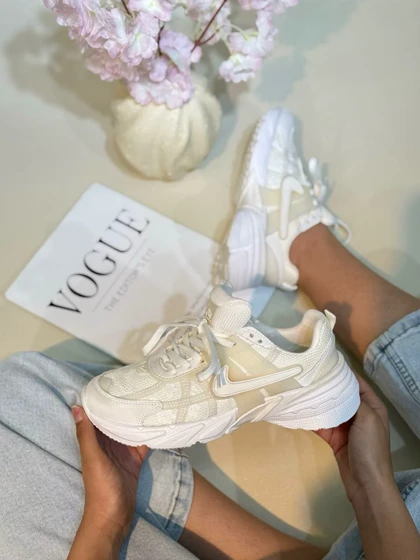 کتانی زنانه نایک وی تو کی طرح گل‌دار | کتانی زنانه نایک وی تو کی طرح گل‌دار nike v2k Flowers Run Womans کد 1325 کد 264