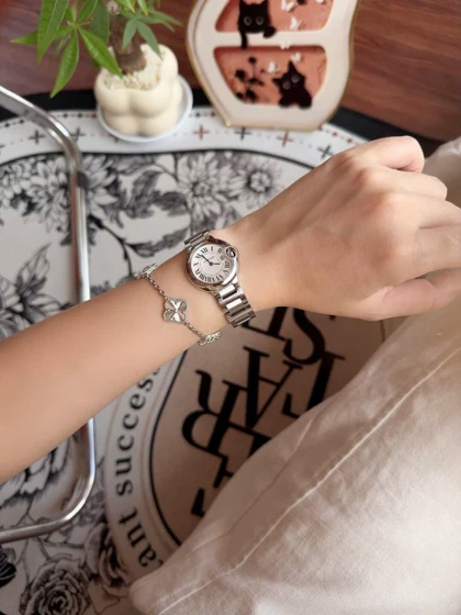 ساعت مچی زنانه برند کارتیر مدل بالن بلو