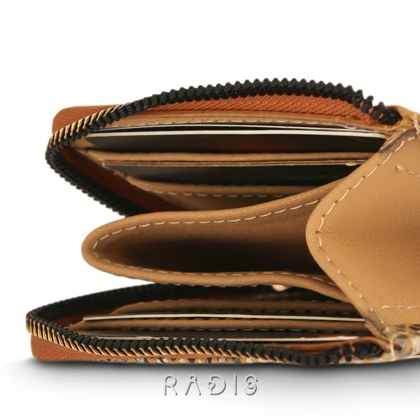 کیف پول چرم رادیس مدل Radin کد 080-M.RTL