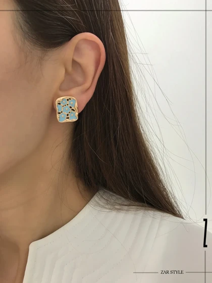 گوشواره میناکاری گل‌دار مستطیلی