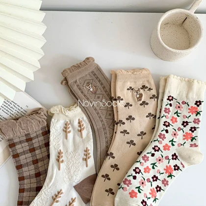 جوراب ساق‌دار طرح آهو