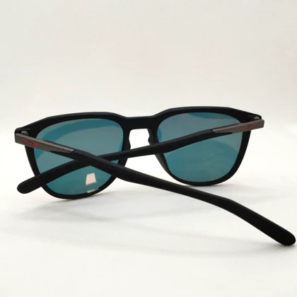 اوکلی AM 230029 BALCK/RED
