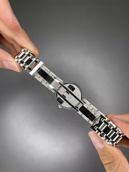 ساعت مچی لونژین سیلور صفحه سفید اعداد یونانی Longines