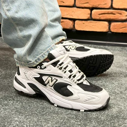 کتانی اسپرت مردانه و زنانه مدل نیوبالانس725 NEW BALANCE رنگ سفید مشکی
