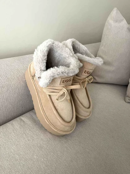 UGG بندی
