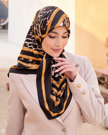 روسری کاریان ابرریشم کجراه (سایز 90) 30106