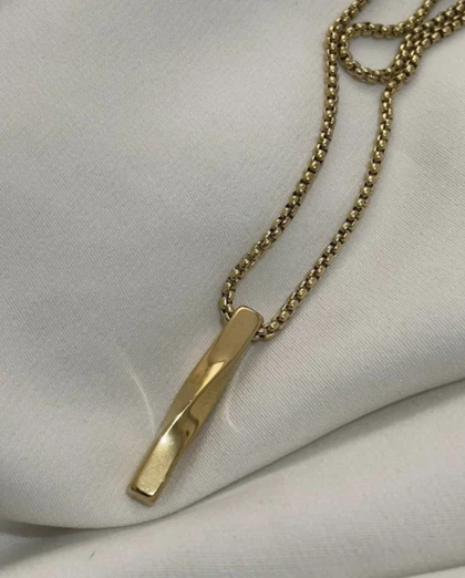 گردنبند و دستبند پیچ