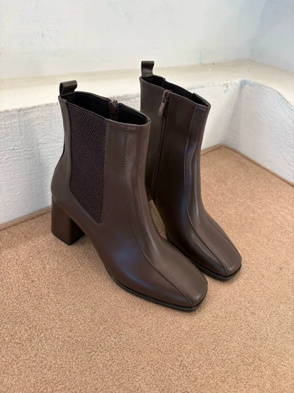 نیم بوت پاشنه‌دار مدل امیتیس