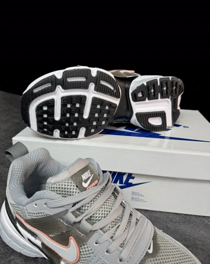 کتانی نایک مدل v2k