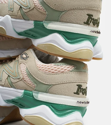 کفش کتانی مردانه و زنانه گلبهی سبز NEW BALANCE 9060 مدل 4152
