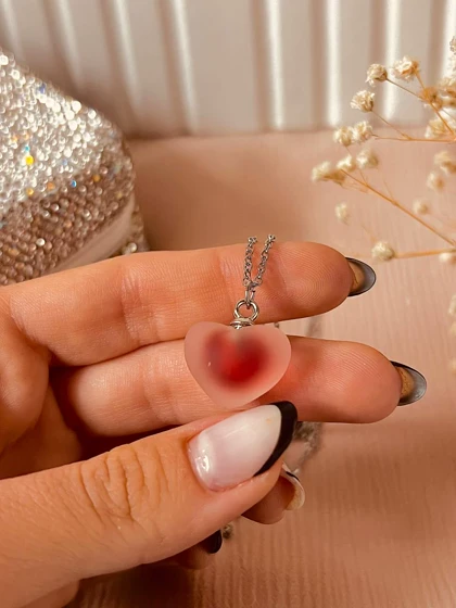 گردنبند قلب شبنما