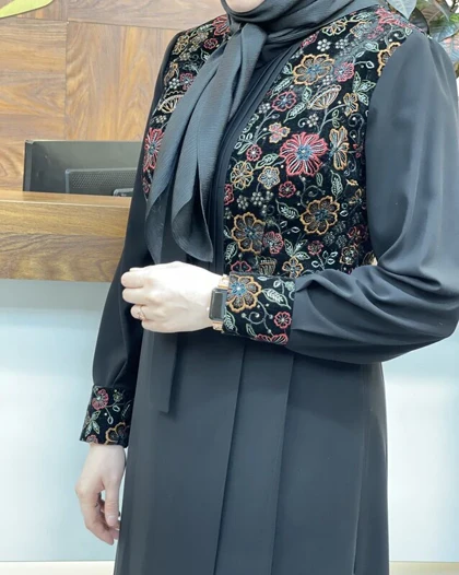 زینب مشکی کوتاه