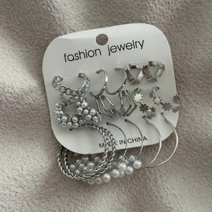 گوشواره پکی 9جفت مروارید کد 208