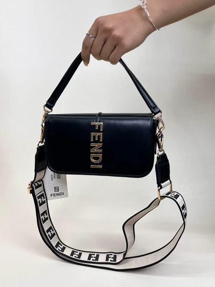 کیف زنانه پاسپورتی فندی | کیف زنانه پاسپورتی فندی Fendi کد 1595 کد 495