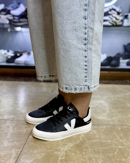 کتانی زنانه ونس وجا veja