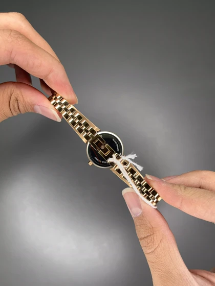 ساعت مچی موادو بند النگویی رزگلد صفحه صدفی Movado