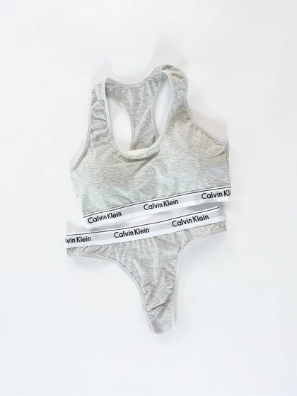 ست نیم‌تنه کاپ‌دار و شورت بکلس نخ پنبه کلوین کلاین Calvin Klein