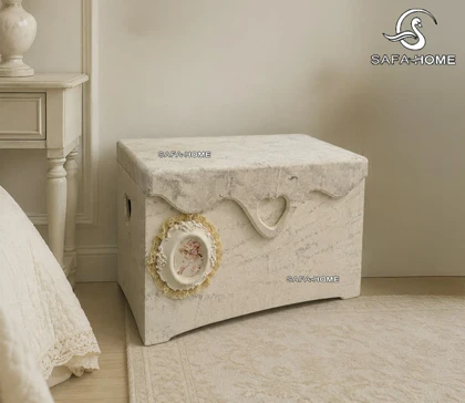 ست میز چرخ خیاطی چمدانی مدل دوژان طوسی پتینه سفید
