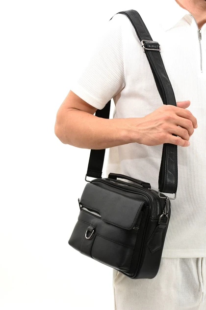 کیف دوشی مردانه erzeno erzeno