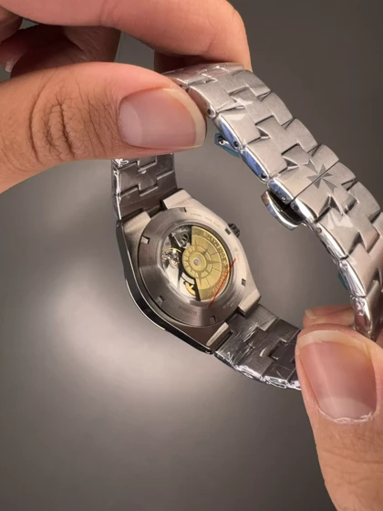 ساعت مچی وشرون کنستانتن اتوماتیک بند سیلور صفحه سفید Vacheron Constantin