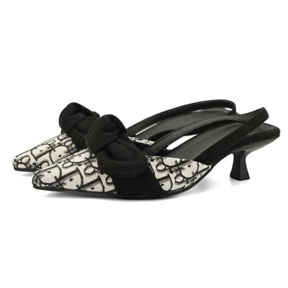 کفش مجلسی زنانه پاشنه‌دار3 سانت مدل 4027 _ sandal valentino