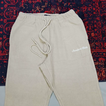 جاگر با پارچه‌ی دورس 5 نخ کرمی از standard cloth کد 245