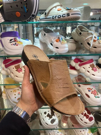 صندل طبی مردانه نیکتا مدل 5015-1 کرم