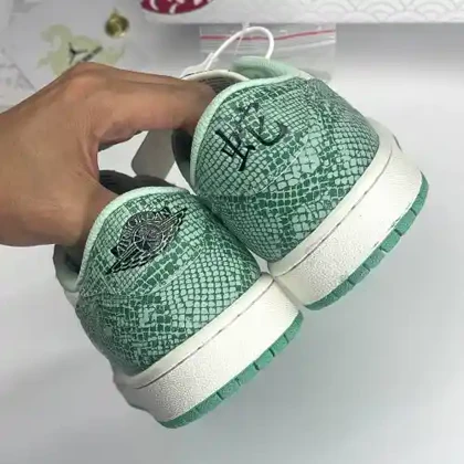 کفش نایک ایر جردن وان لو ماری 2025 Nike Air Jordan 1 Low Marie