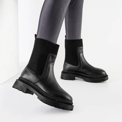 بوت و نیم بوت زنانه و دخترانه مدل دو بر کش رنگ مشکی کد M625