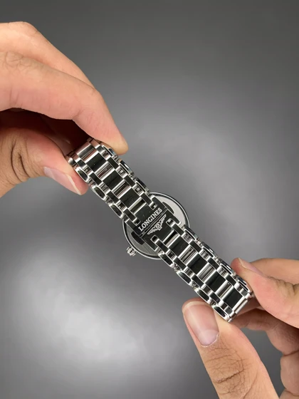 ساعت مچی لونژین سیلور صفحه سفید اعداد یونانی Longines