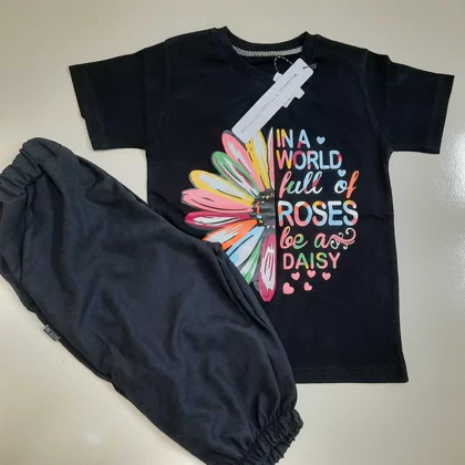 تیشرت شلوارک طرح بابونه دخترانه