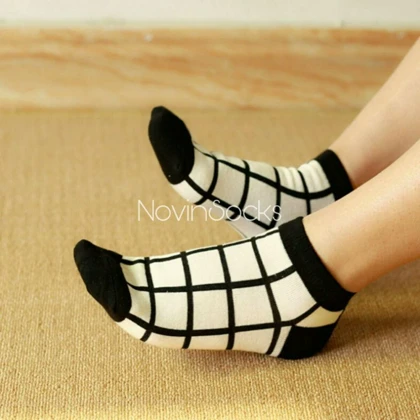 جوراب مچی خط و نقطه