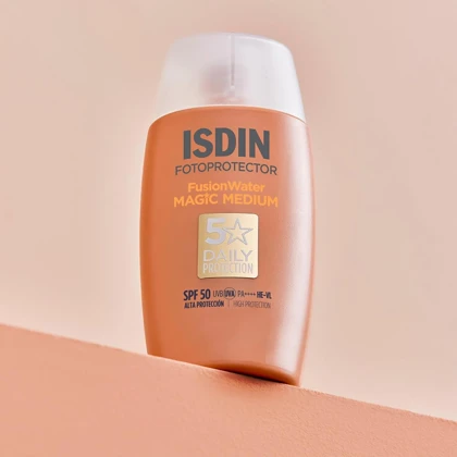 ضد آفتاب رنگی ایزدین ISDIN مدل Fusion Water با SPF50 و حجم 50ml
