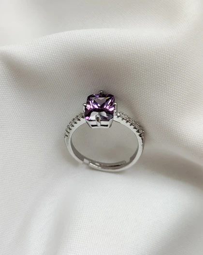 انگشتر سولیتر نگین بنفش