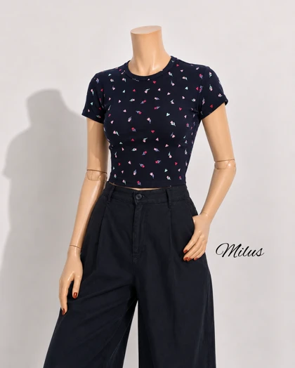 کراپ تیشرت گل‌گلی H&M