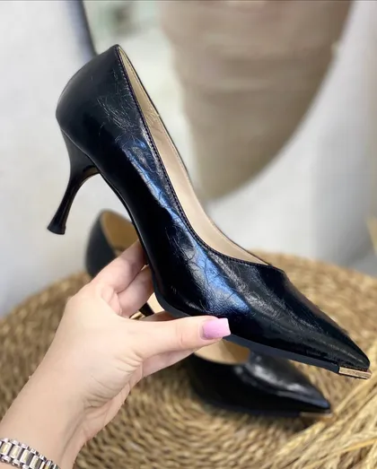 کفش پاشنه‌بلند
